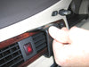 ProClip Fahrzeughalter für Rechtslenker 654115 - Mittelbefestigung- NUR für Holzmaserungsplatten - Volvo V70 II 08-11, Volvo S80 07-11, Volvo XC70 08-11